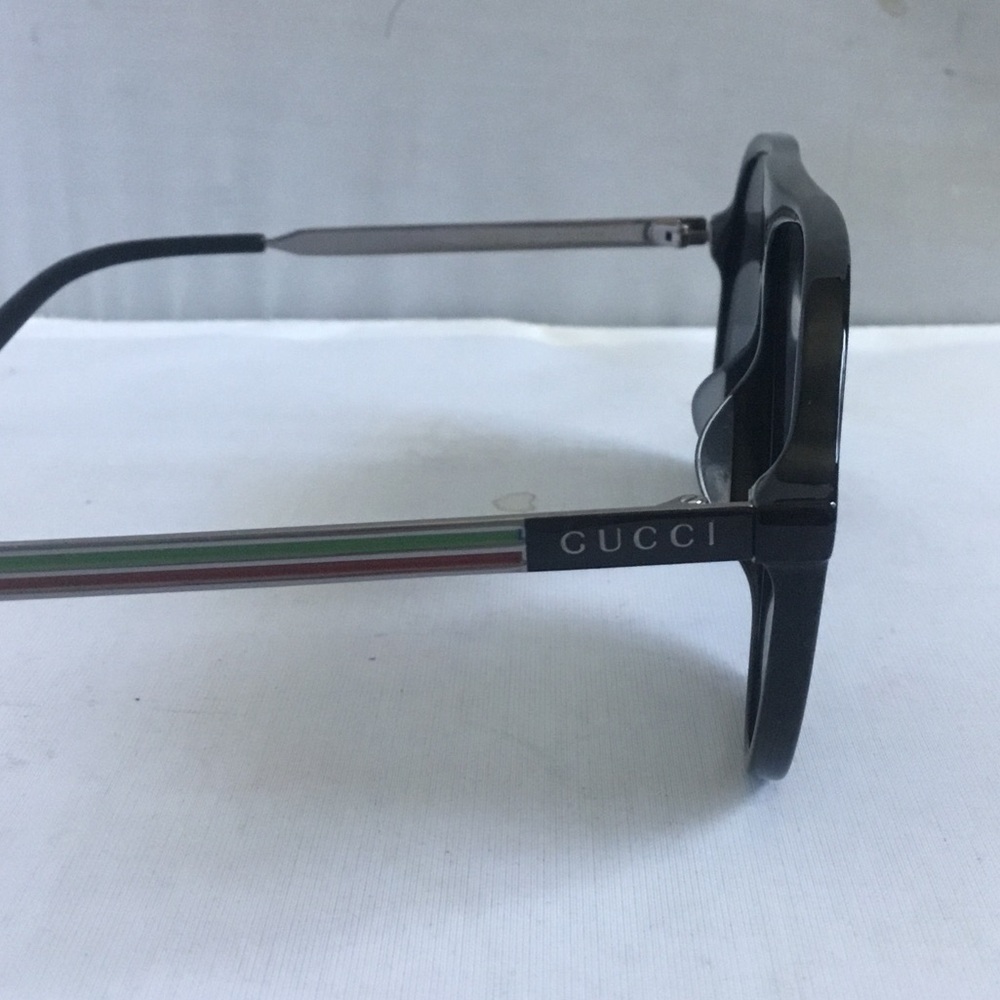Gucci Black Frame Sunglasses with Green and Red Stripe Temples - Picture 2 of 7